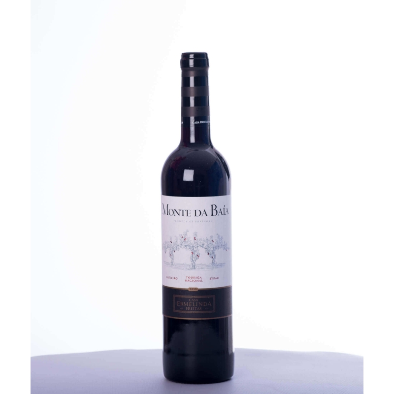 Vin rouge portugais - IGP Péninsule de Setúbal - Casa Ermelinda Freitas - Cuvée Monte Da Baía Tinto