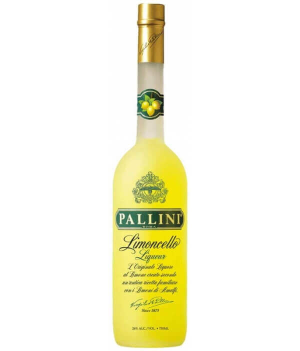 Une Bouteille De Limoncello Alcoolique Italien De Liqueur De Verre